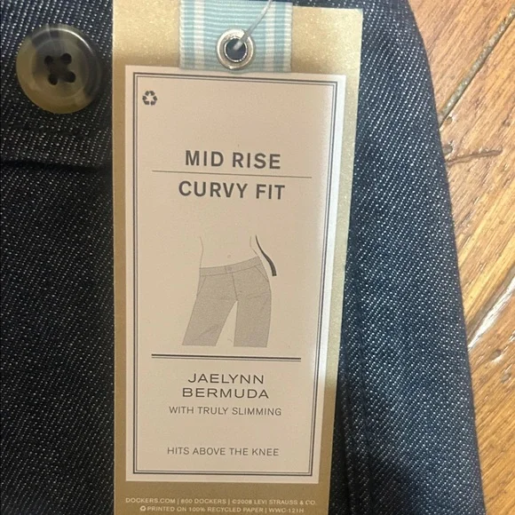 NWT⭐️DOCKERS Bermuda SHORTS Truly Slimming JAELYNN Dark Wash Size 10 - Picture 10 of 13